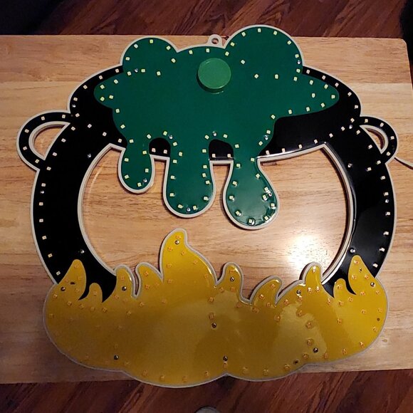 Pumpkin Hollow LED Twinkling Cauldron indoor or outdoor use - Picture 2 of 4